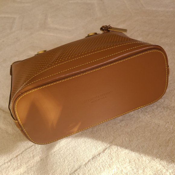 Dooney and Bourke Genuine Leather Tan Shoulder Bag - Picture 5 of 13